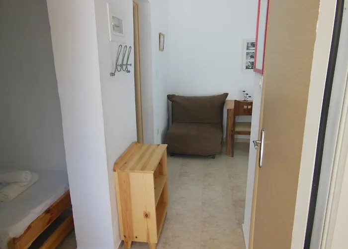 Monika * 克里皮吉